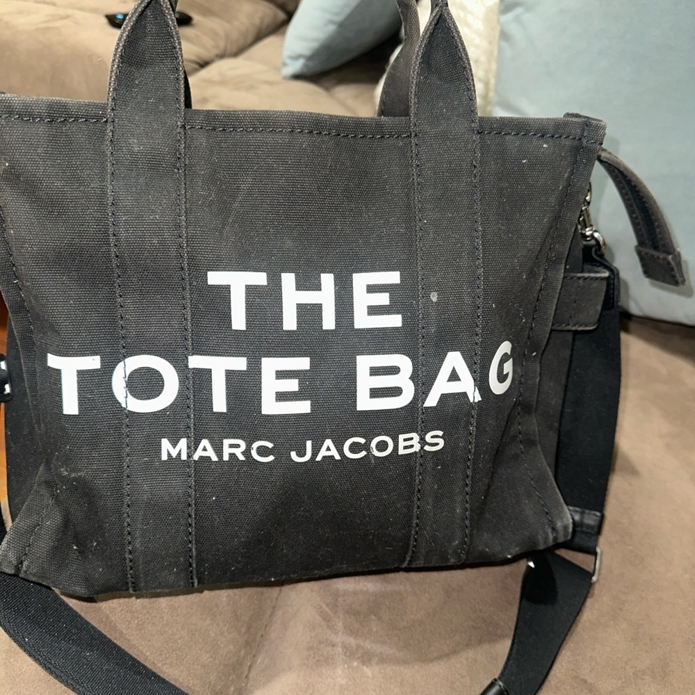 Marc Jacobs Black Messenger Bag